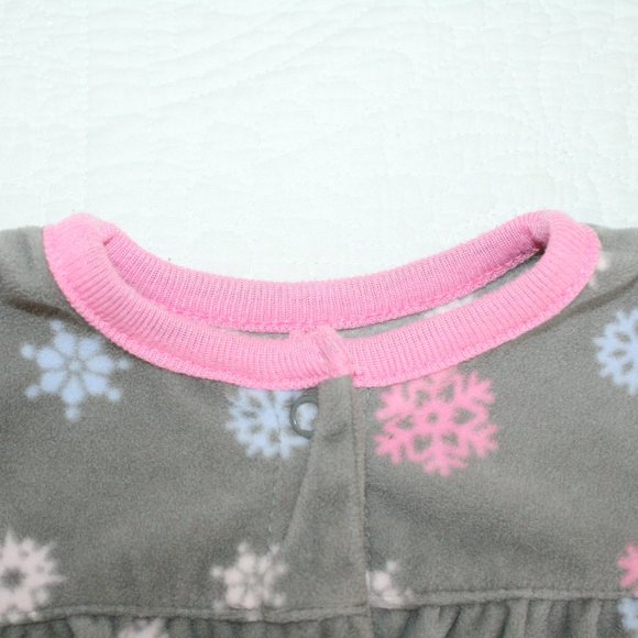 5/$20 Baby girl fleece sleeper 12 months - Picture 13 of 15